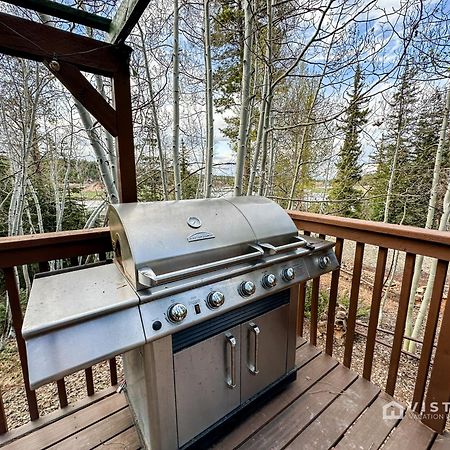 Village Vibes Deck And Bbq Duck Creek Village 外观 照片
