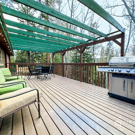 Village Vibes Deck And Bbq Duck Creek Village 外观 照片